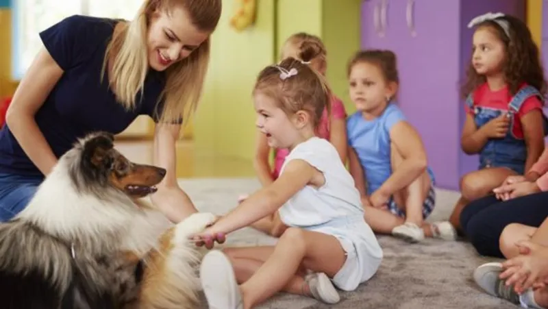 Cómo los Perros Ayudan a los Niños a Desarrollar Habilidades Sociales y Emocionales